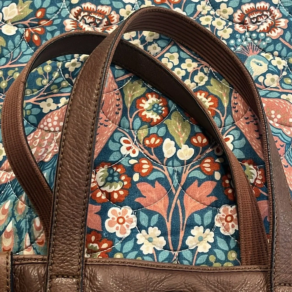 Fossil key per leather trim tote